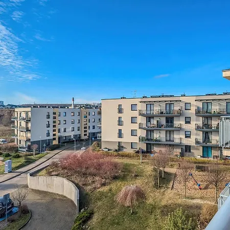 Stylowy Z Parkingiem I Biurkiem W Gdansku By Renters