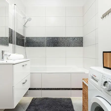 Stylowy Z Parkingiem I Biurkiem W Gdansku By Renters 그단스크