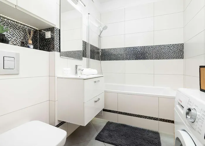 Stylowy Z Parkingiem I Biurkiem W Gdansku By Renters Apartman