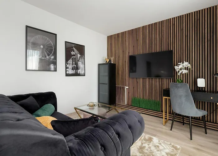 Apartman Stylowy Z Parkingiem I Biurkiem W Gdansku By Renters