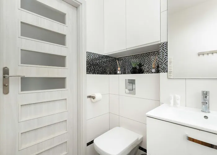 Stylowy Z Parkingiem I Biurkiem W Gdansku By Renters *